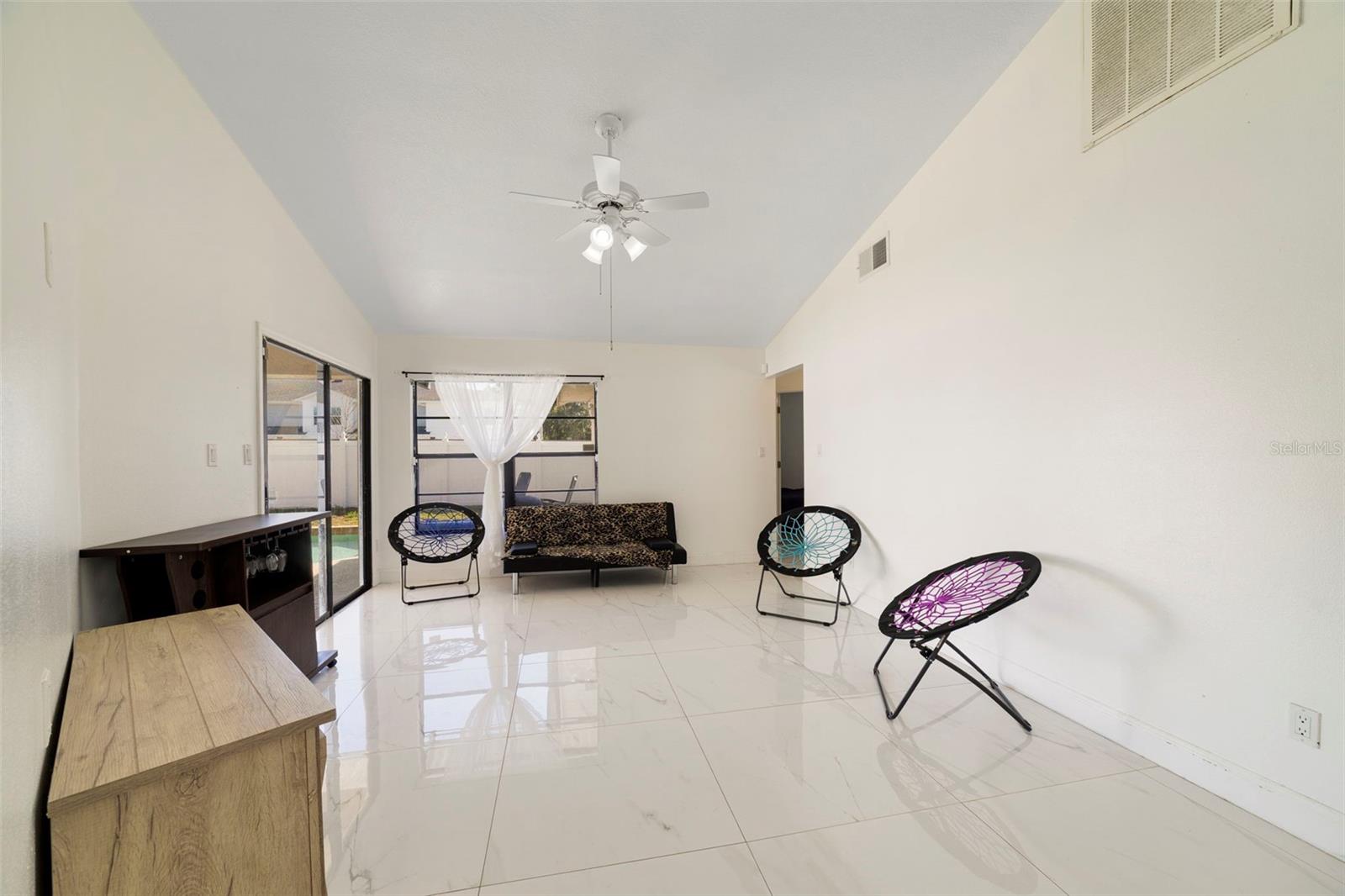 BVL UNIT 9 6TH ADD - Residential