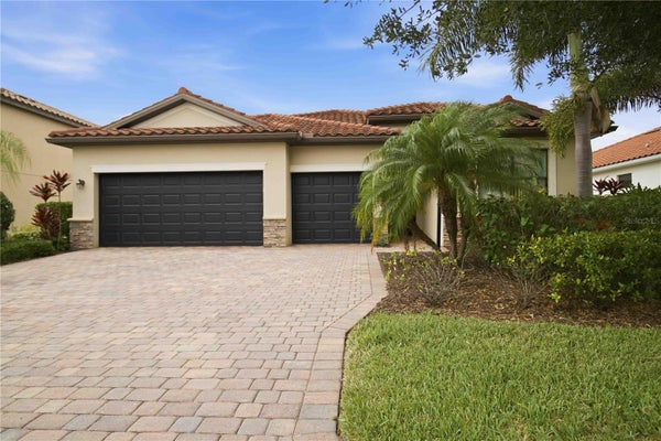 13422 SAW PALM CREEK TRL, BRADENTON, FL 34211 - Image d9b0dff3289da2c8d51ca7c0c2afeb88/1716381421