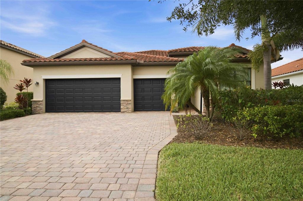 Photo of 13422 Saw Palm Creek Trail, Lakewood Ranch, FL 34211 (MLS # N6144550)