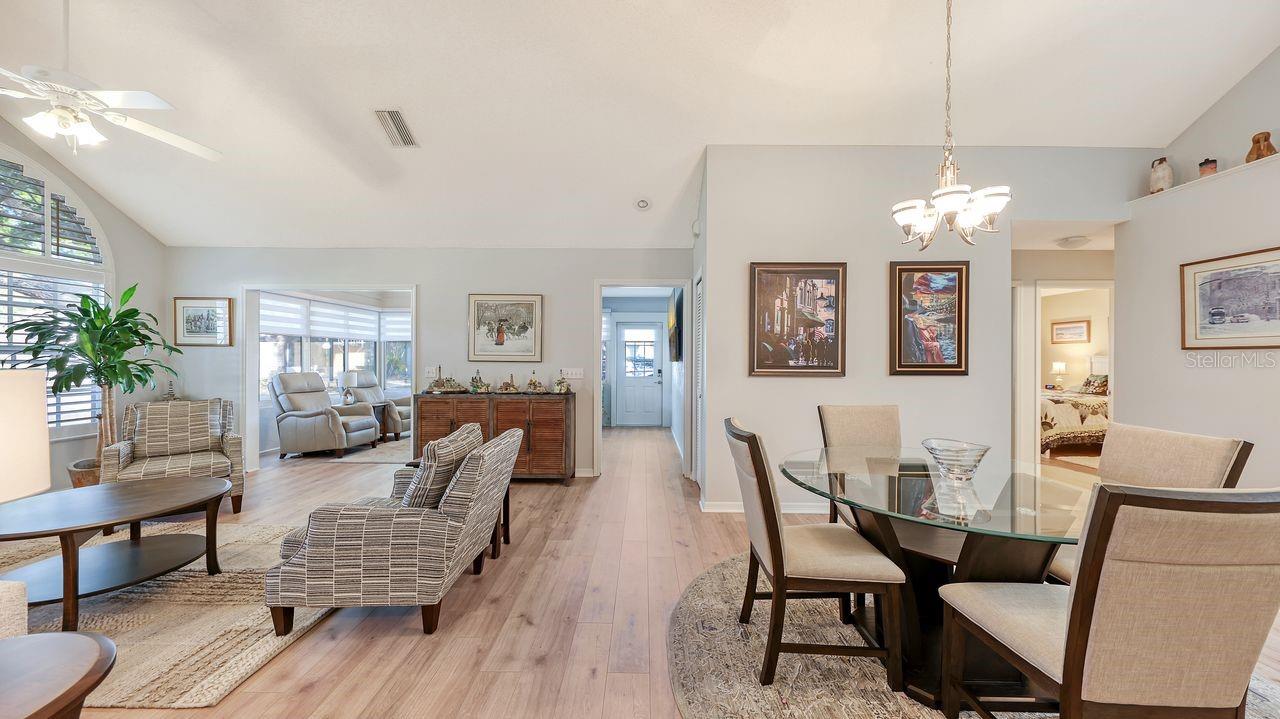 CALUMET AT CENTERGATE 1 - Residential