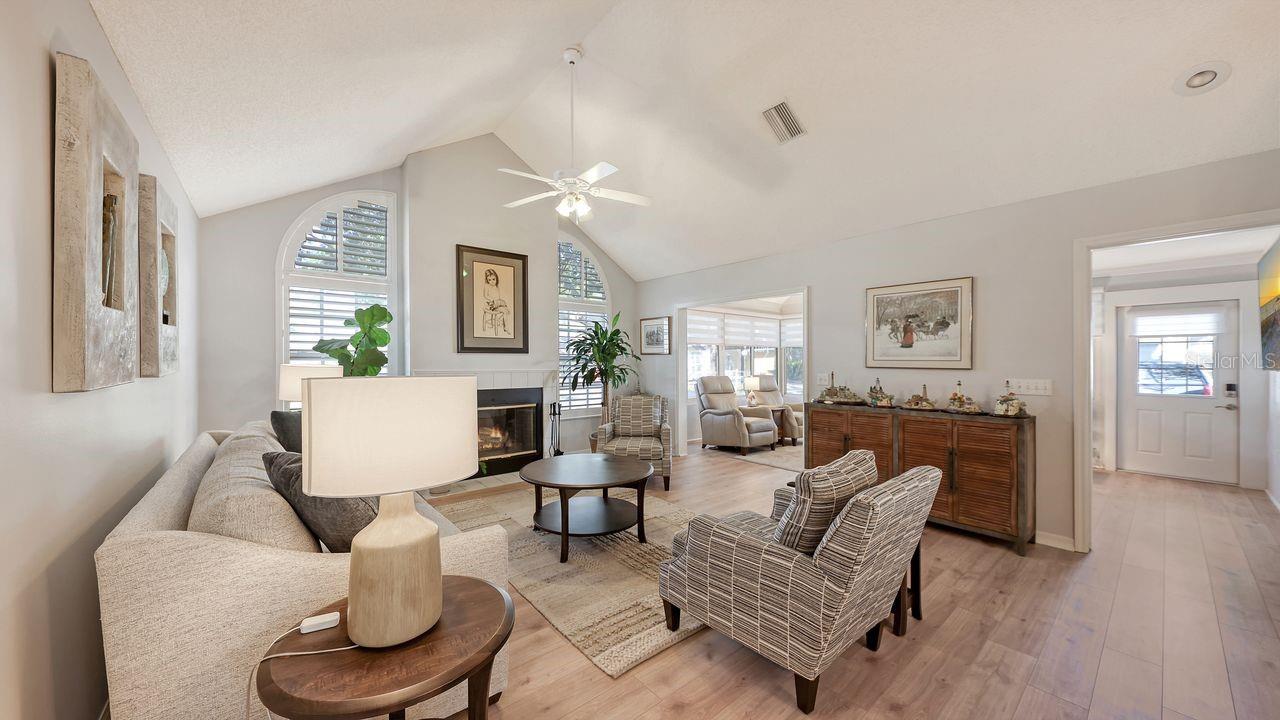 CALUMET AT CENTERGATE 1 - Residential