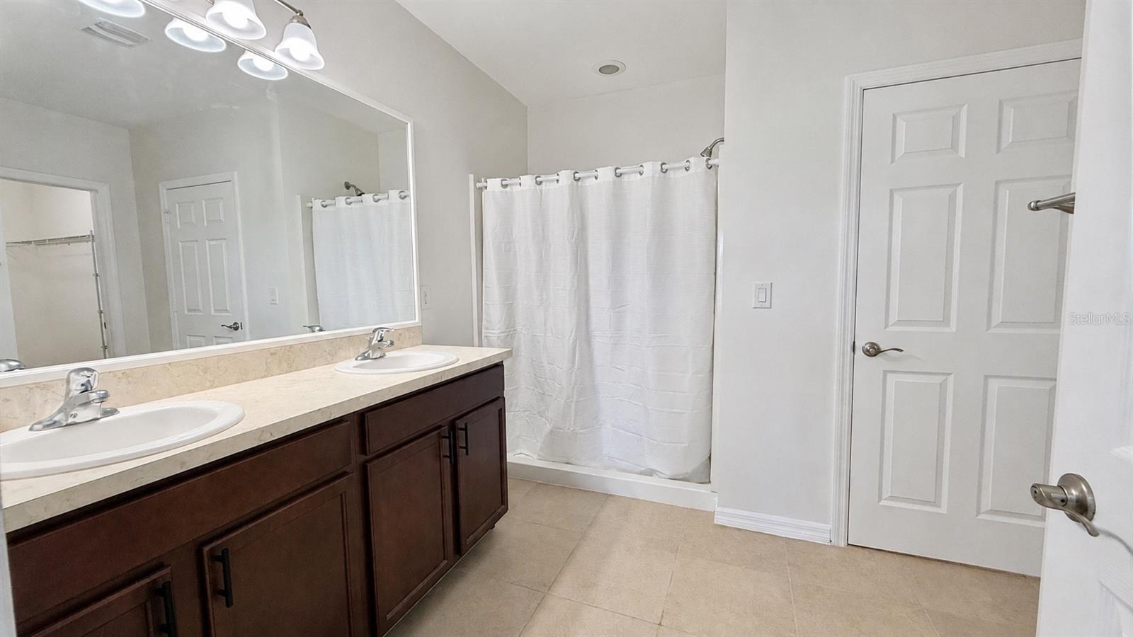 CALOOSA LAKES PH I - Residential