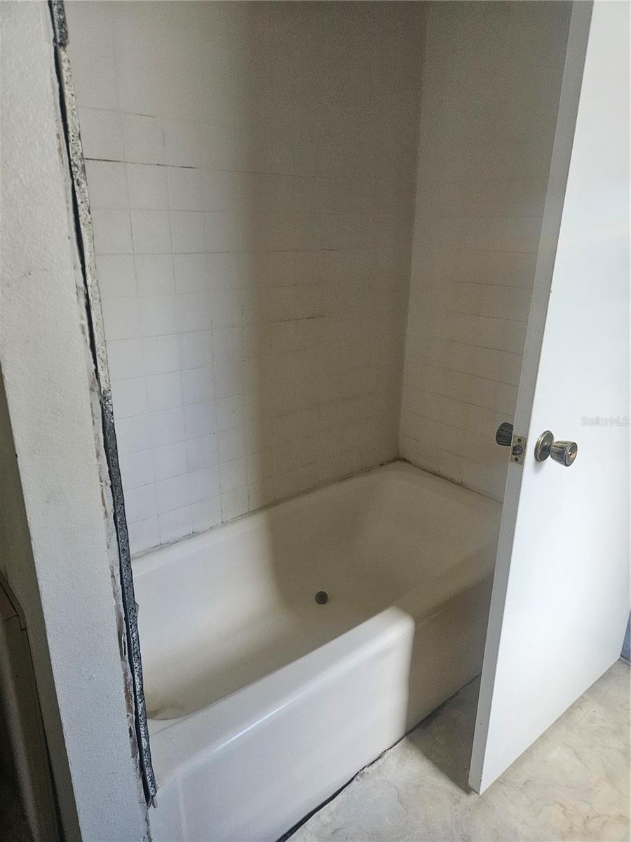 HOLIDAY LAKES WEST - Residential