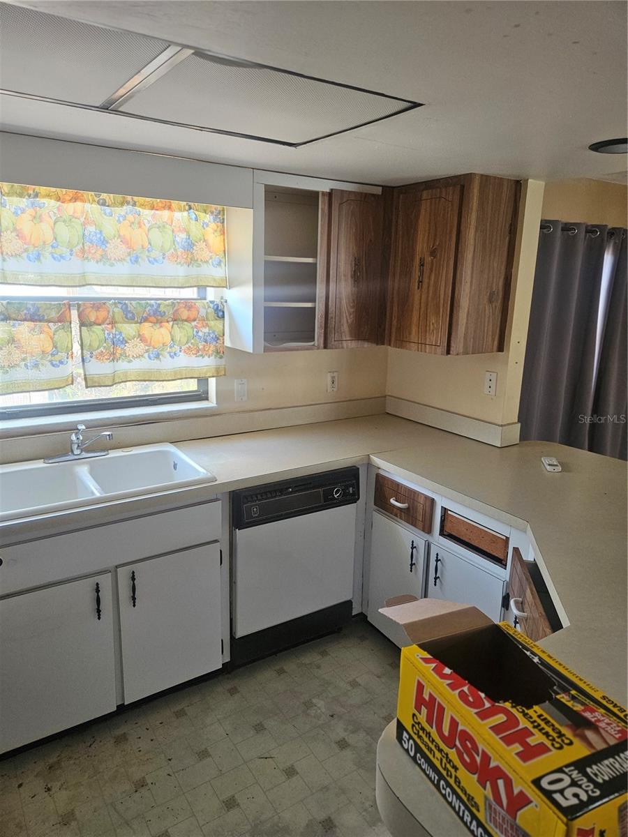 HOLIDAY LAKES WEST - Residential