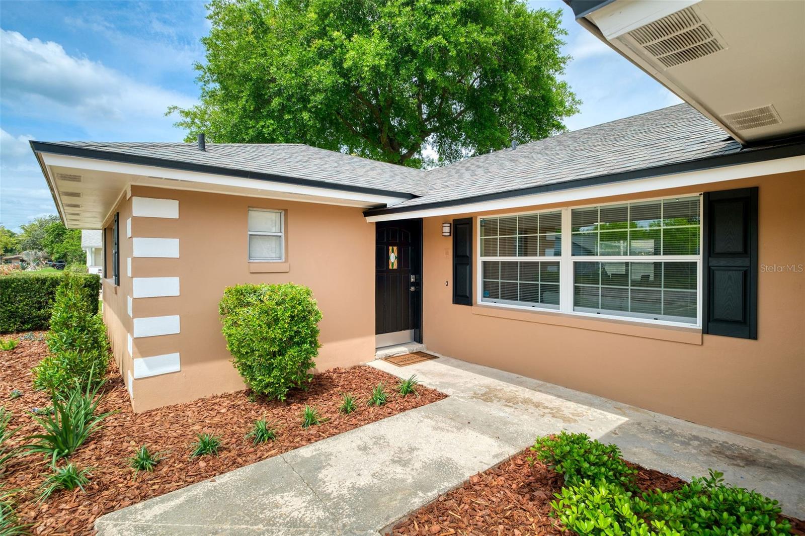 HOWELL ESTATES REP - Residential