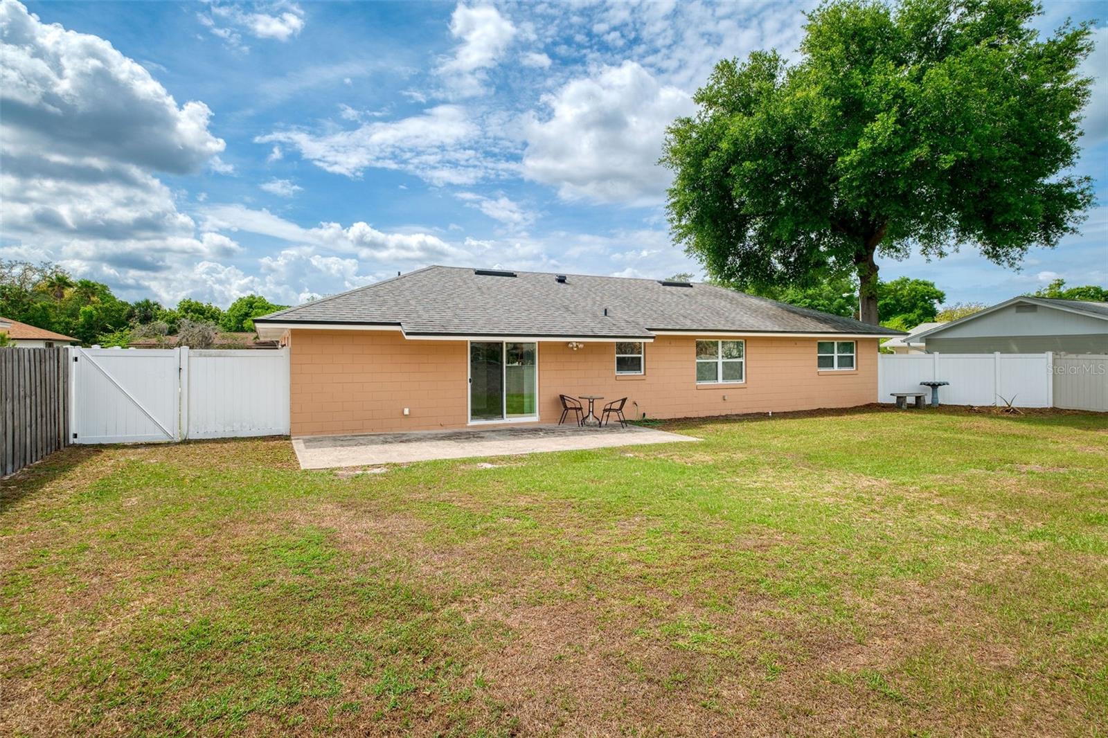 HOWELL ESTATES REP - Residential