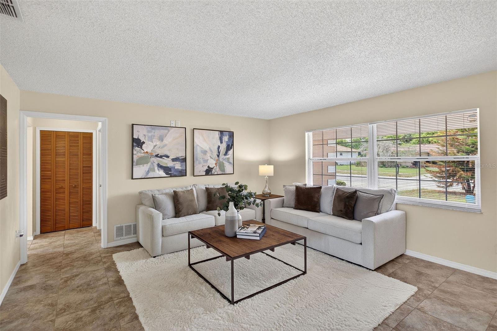 HOWELL ESTATES REP - Residential