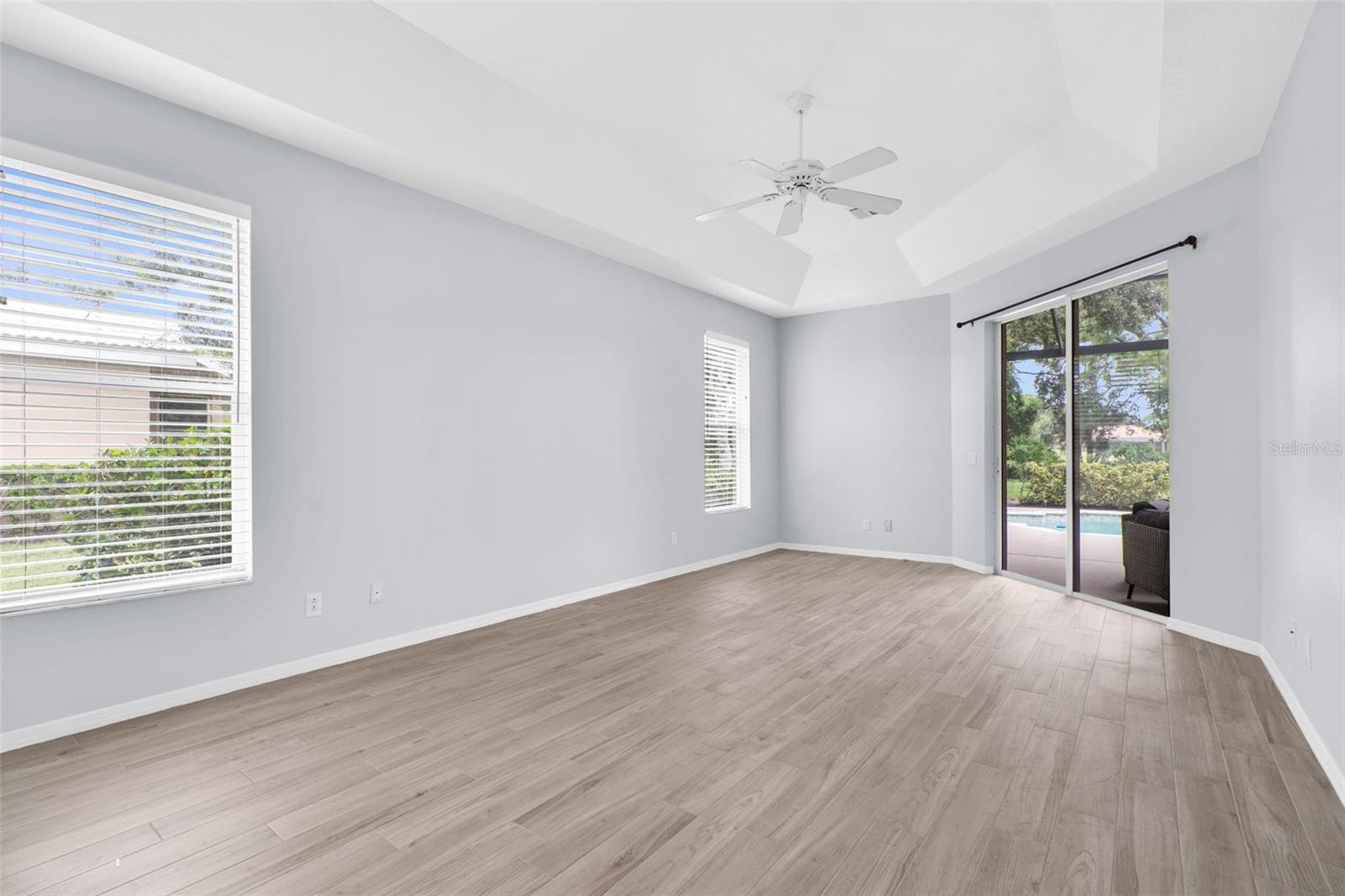CALUSA LAKES - Residential