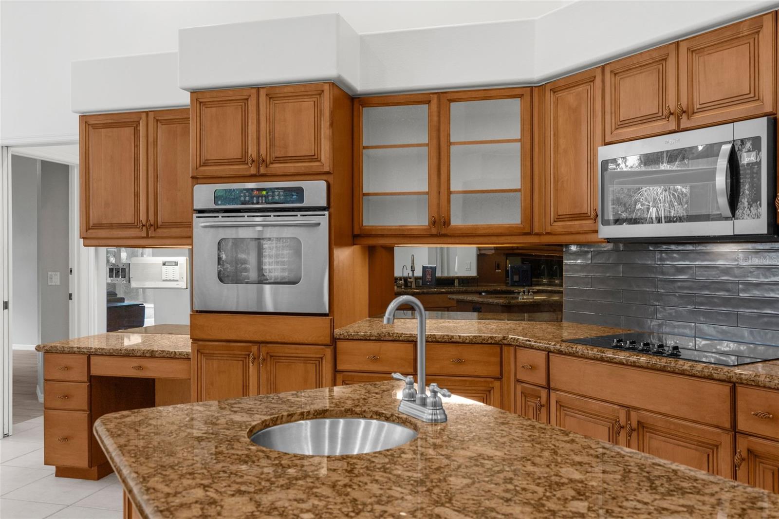 CALUSA LAKES - Residential