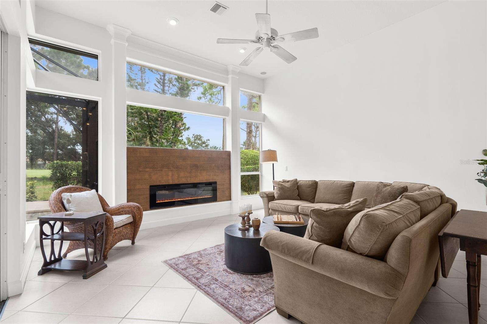 CALUSA LAKES - Residential