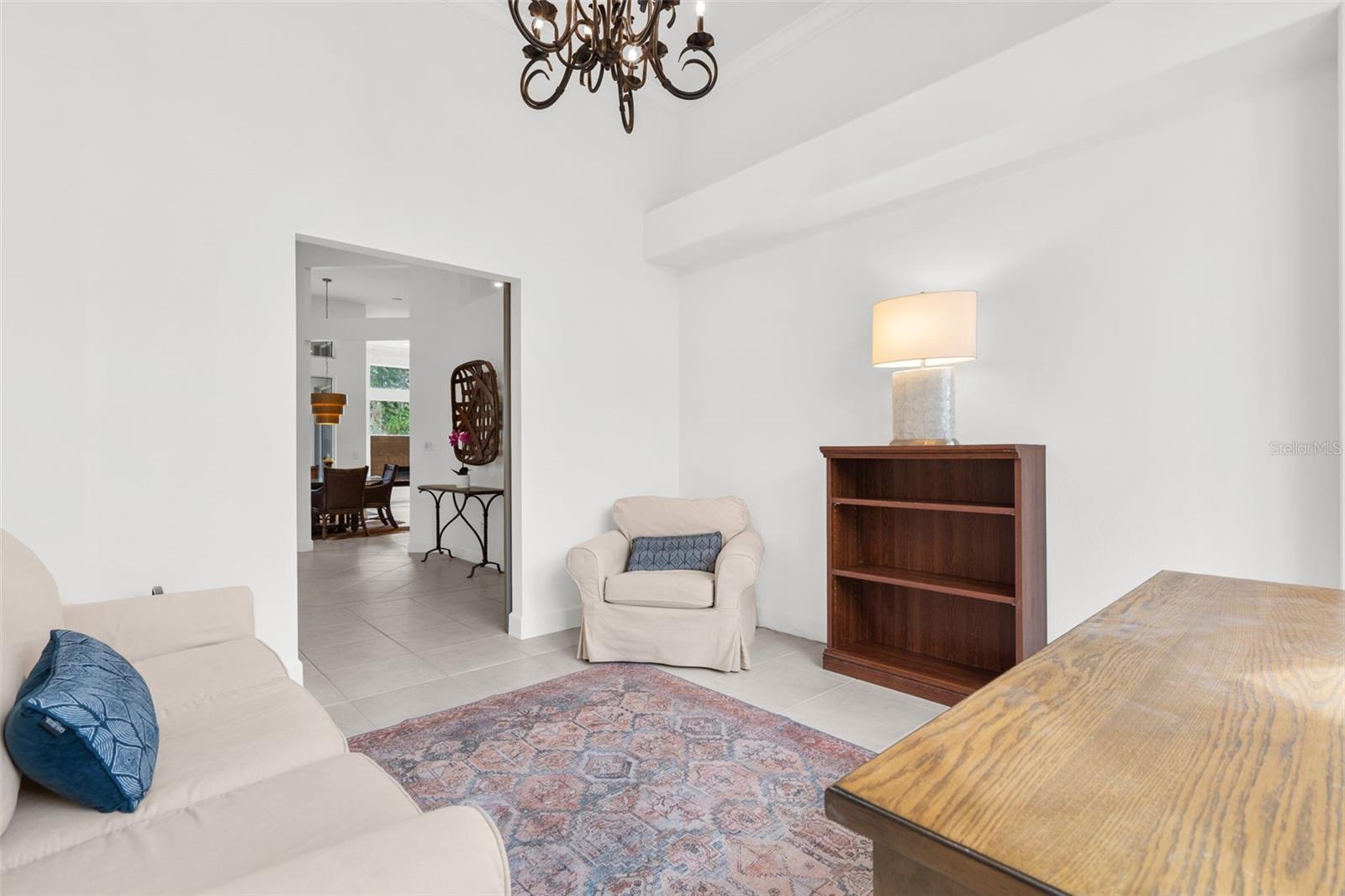 CALUSA LAKES - Residential