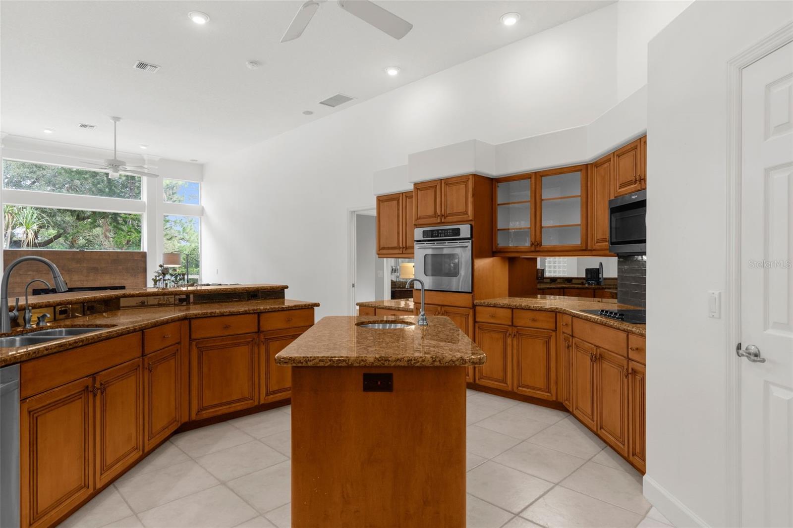 CALUSA LAKES - Residential