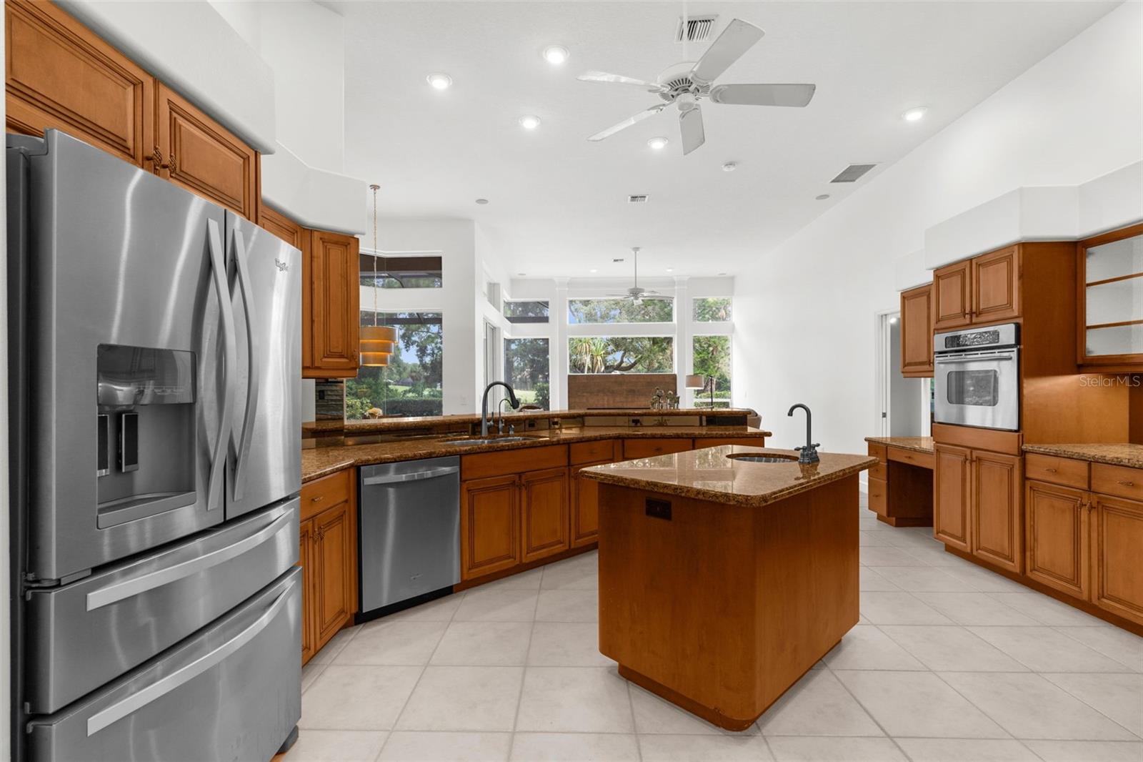 CALUSA LAKES - Residential