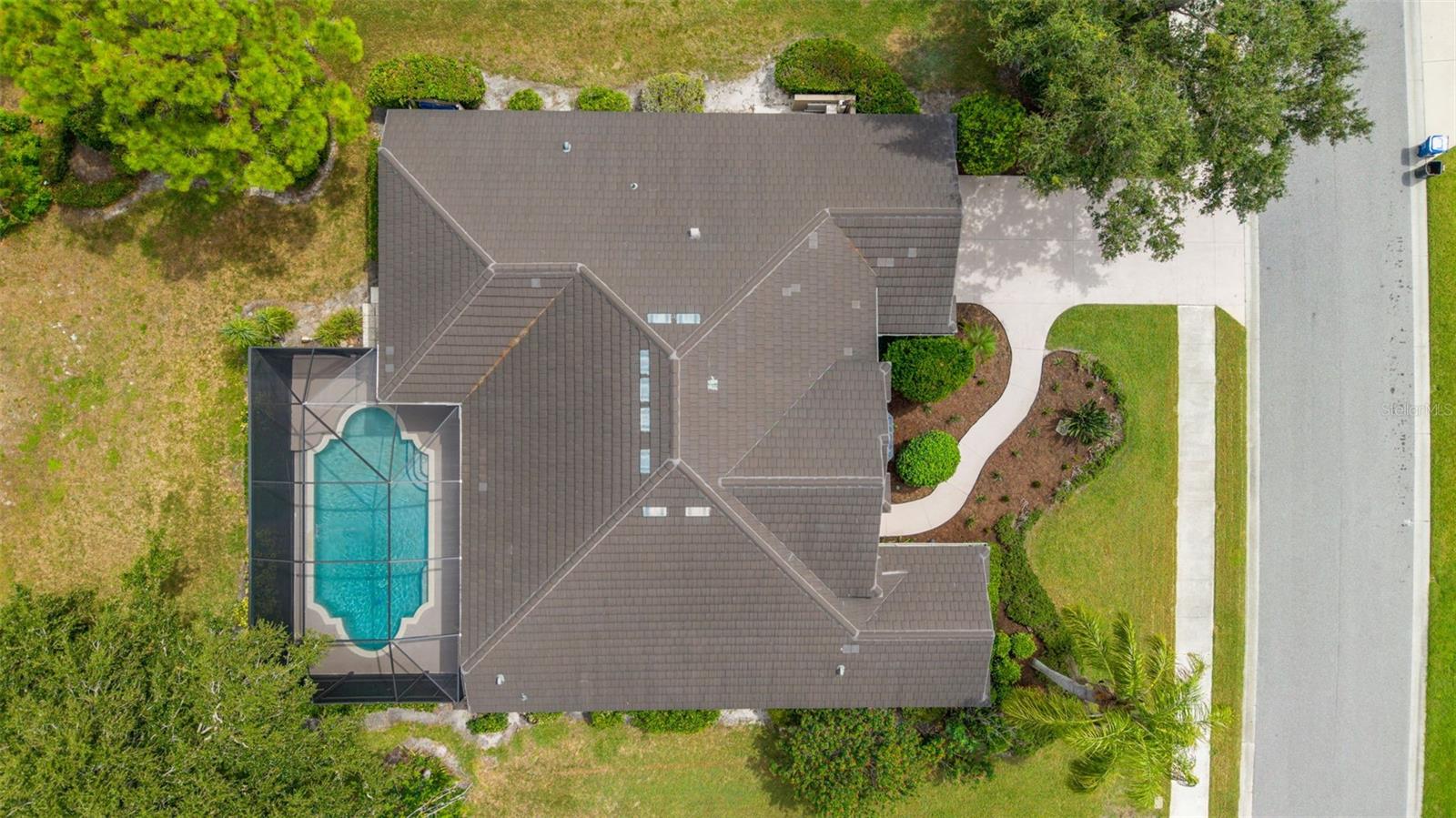 CALUSA LAKES - Residential