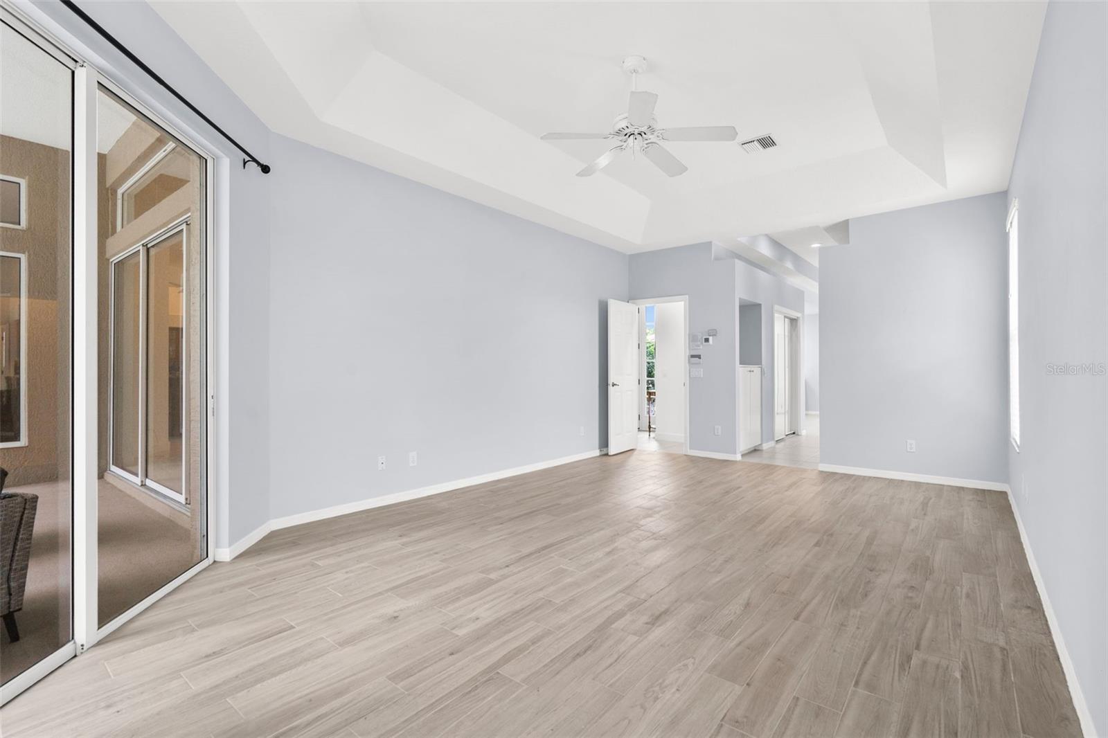 CALUSA LAKES - Residential