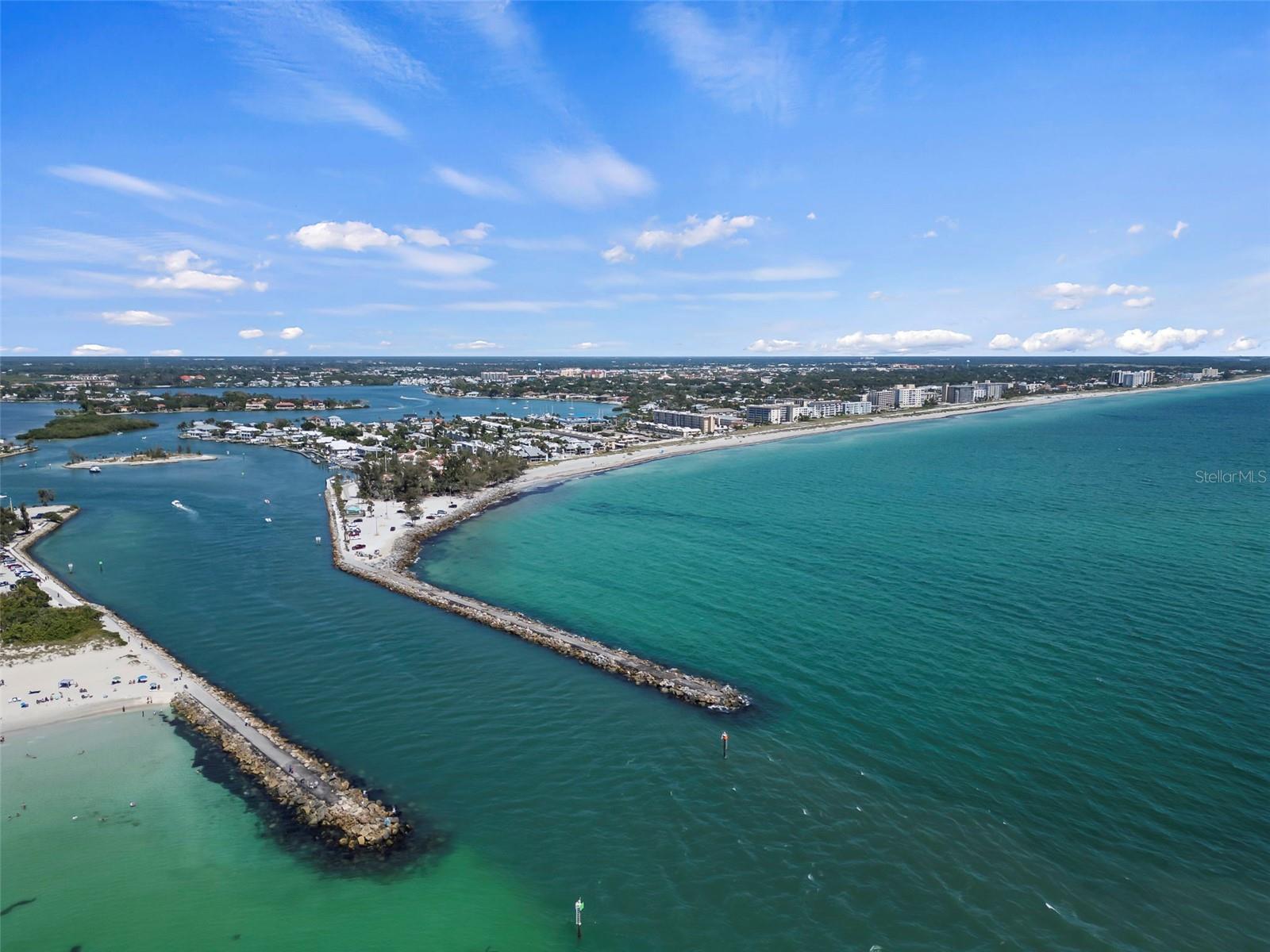 CALUSA LAKES - Residential