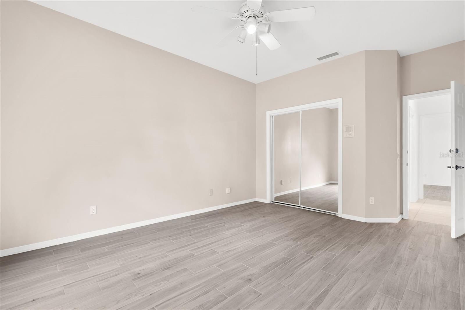 CALUSA LAKES - Residential