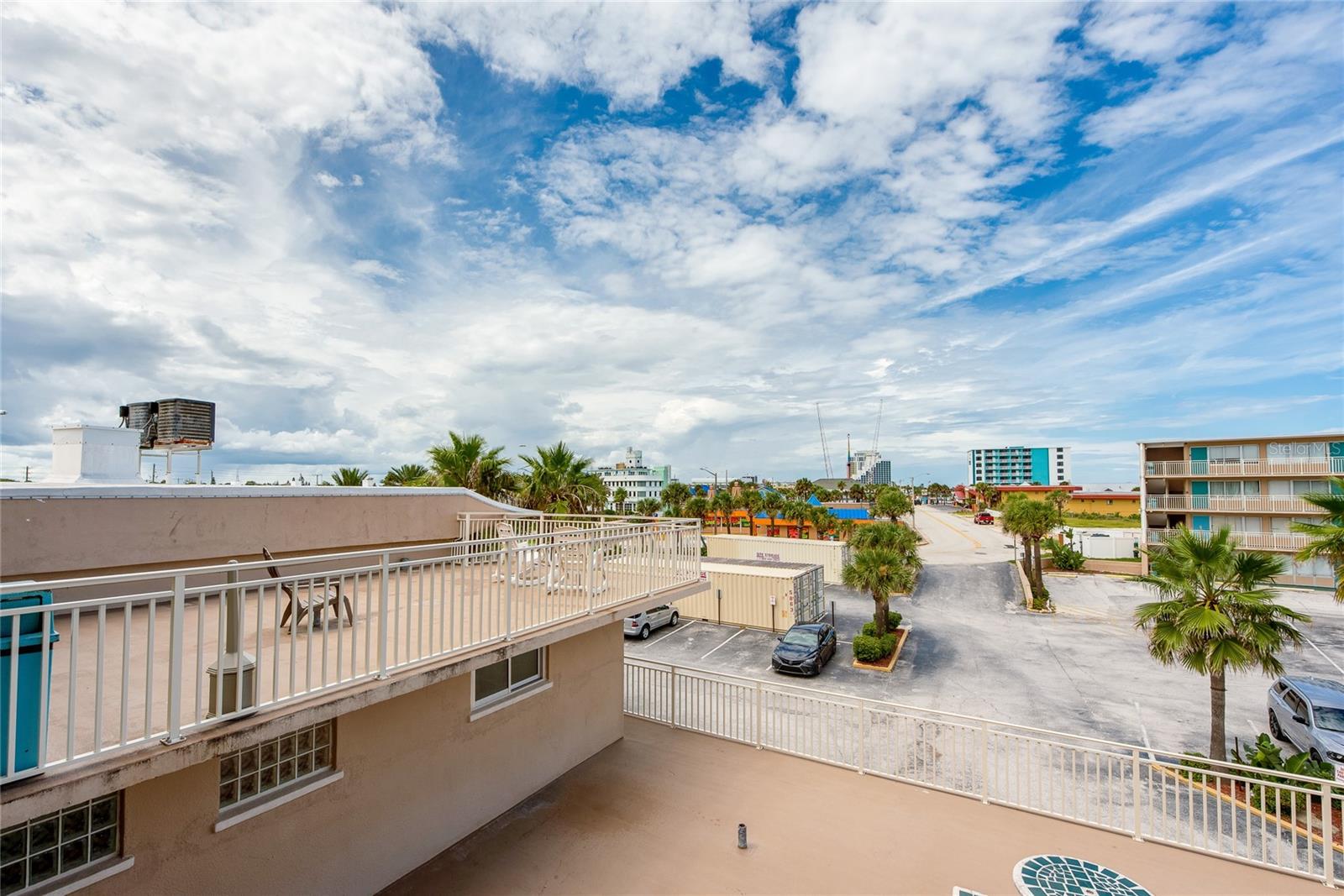 DAYTONA INN BEACH RESIDENCE - Residential