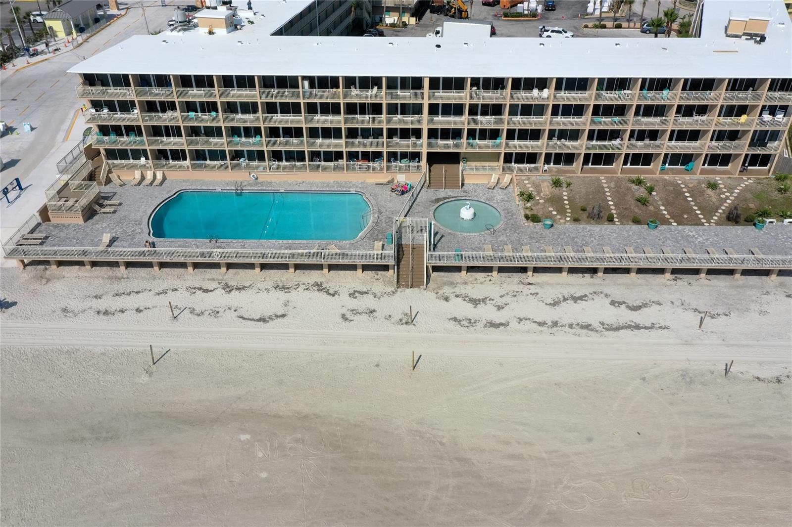 DAYTONA INN BEACH RESIDENCE - Residential