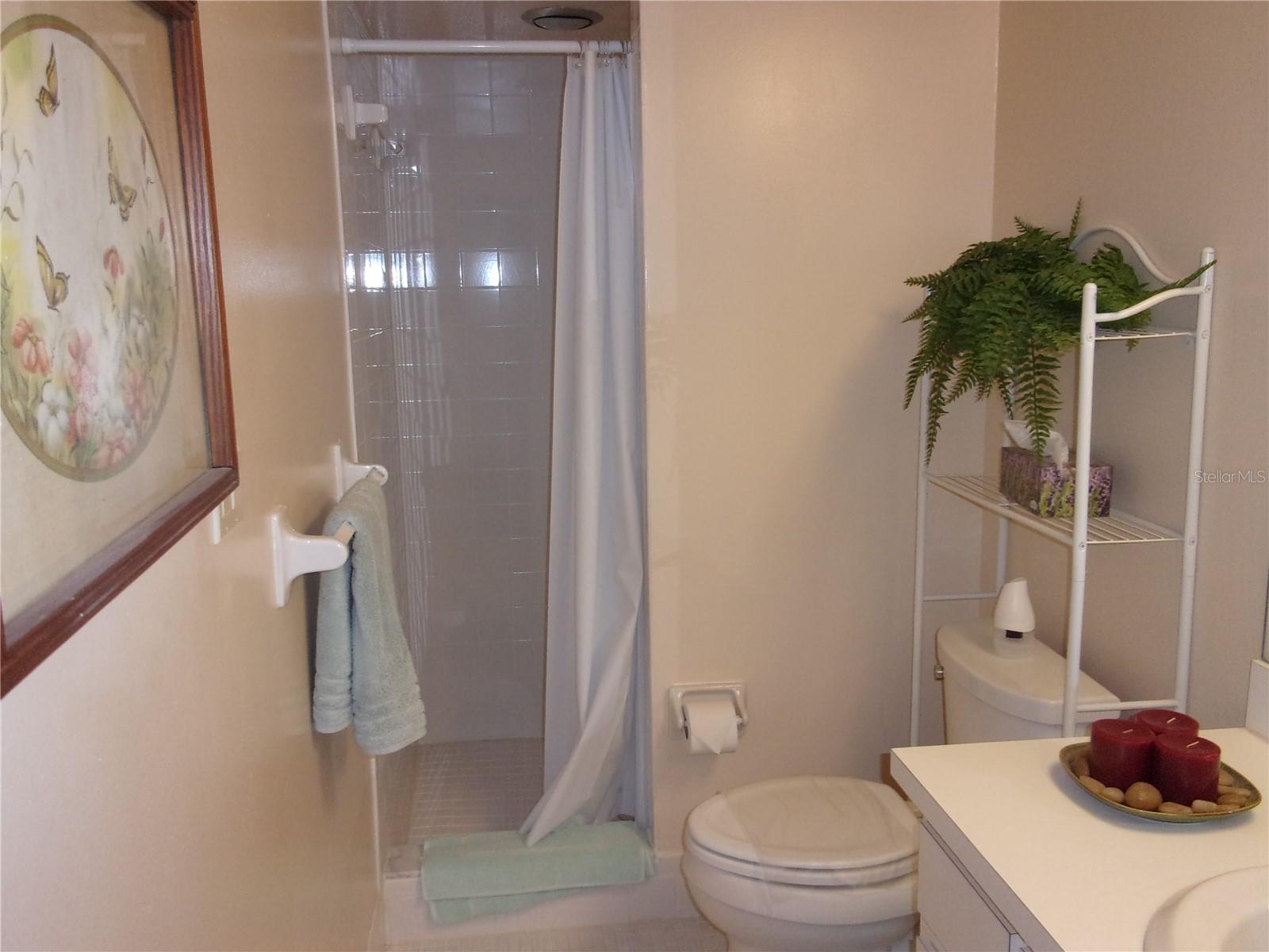 EAST LAKE WOODLANDS CYPRESS ESTATES - Residential Lease