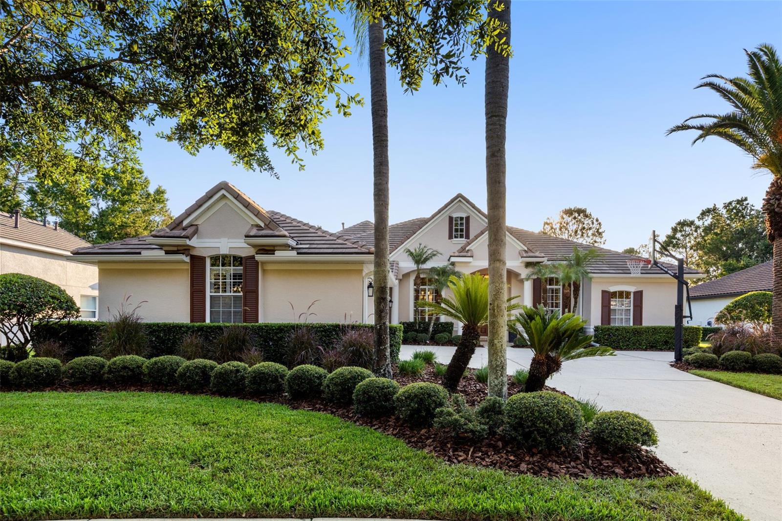 3267 REGAL CREST DRIVE