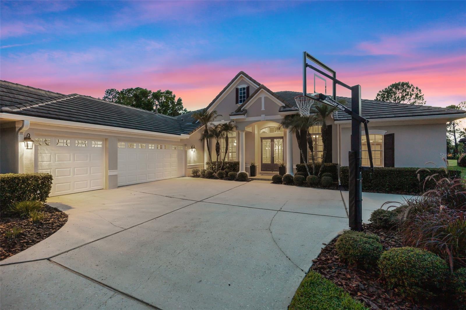 3267 REGAL CREST DRIVE