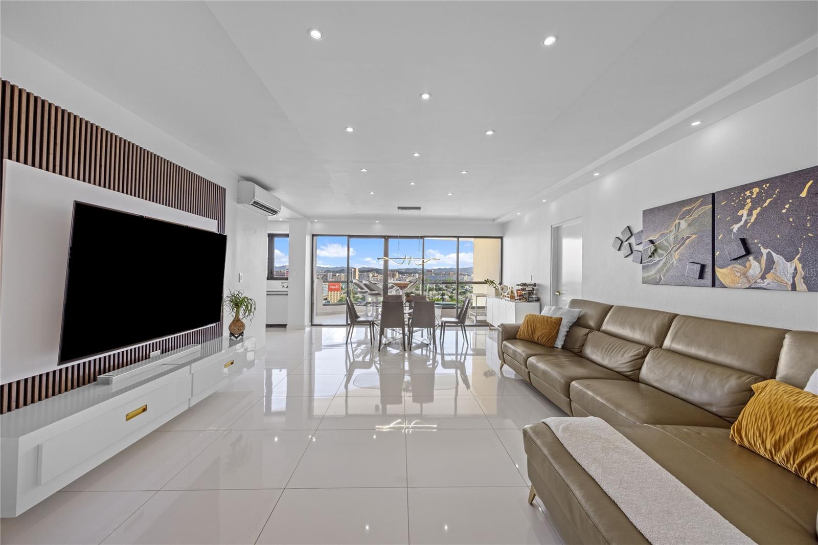 120 CARLOS E. CHARDÓN AVENUE 2302