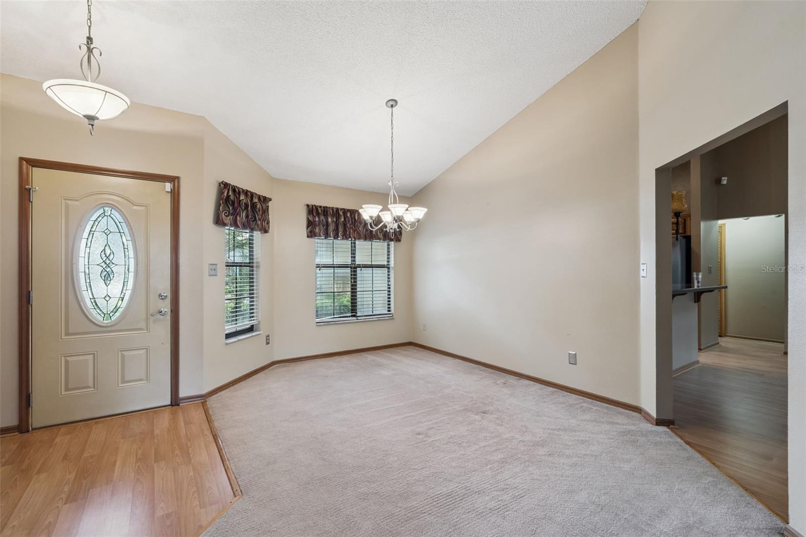 288 RINGWOOD DRIVE