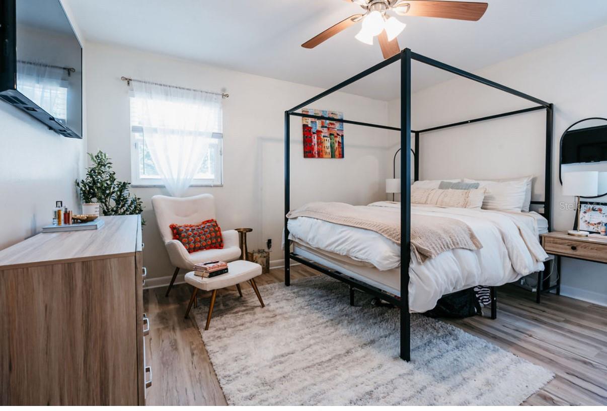 OAKELLARS - Residential Lease