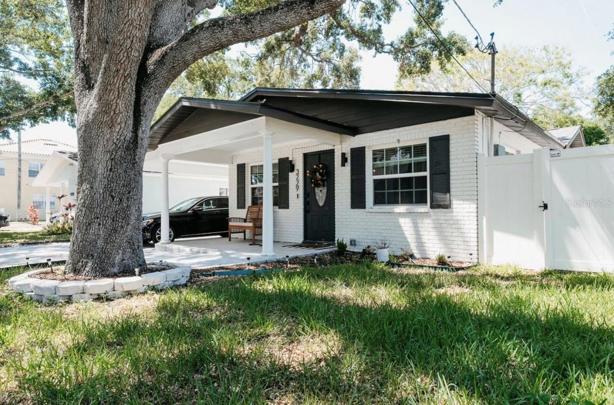 OAKELLARS - Residential Lease