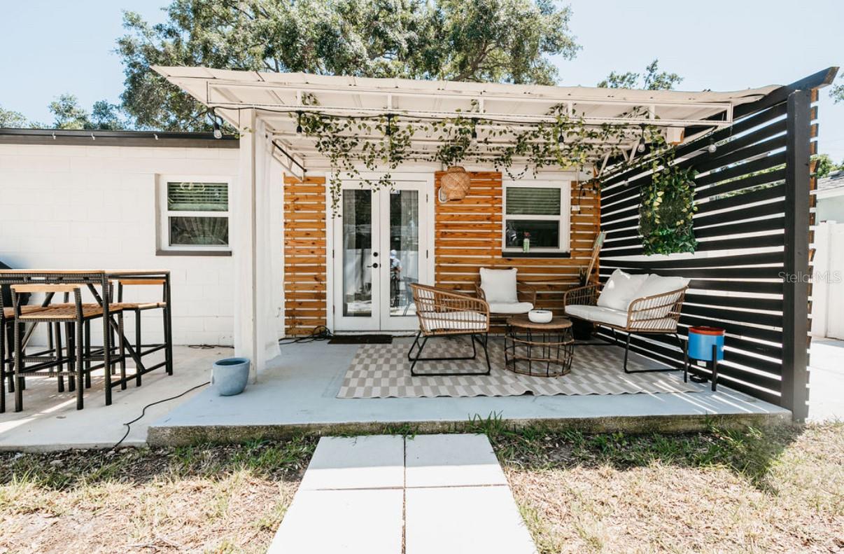 OAKELLARS - Residential Lease