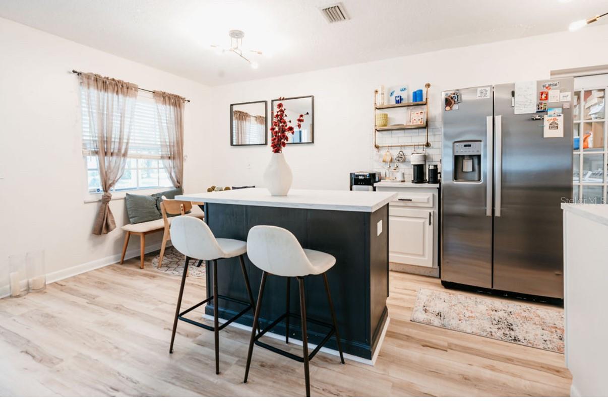 OAKELLARS - Residential Lease