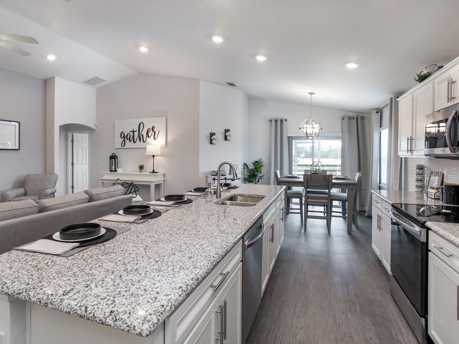 SUMMERCREST - Residential