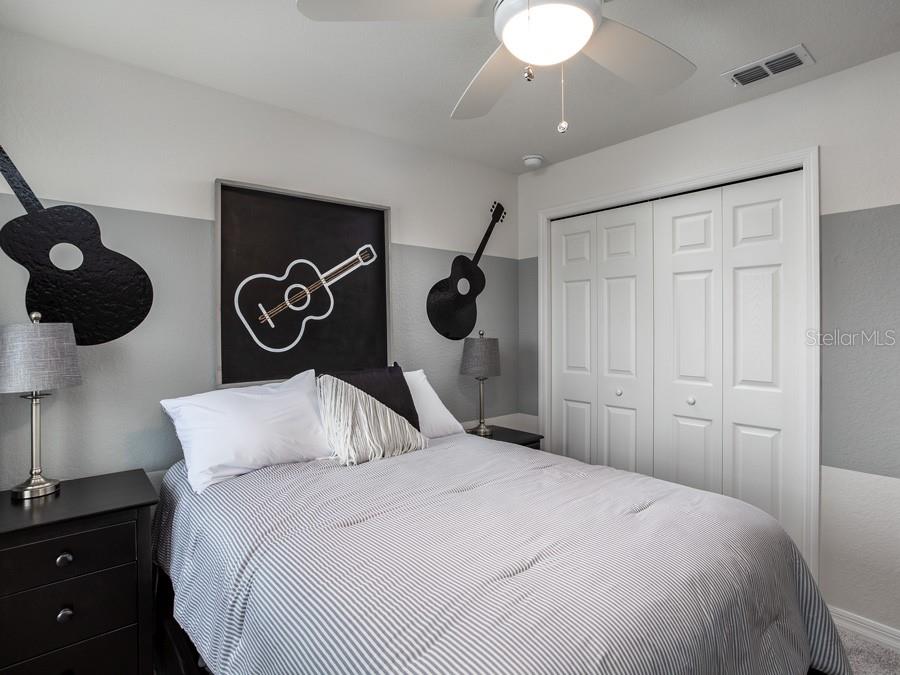 SUMMERCREST - Residential