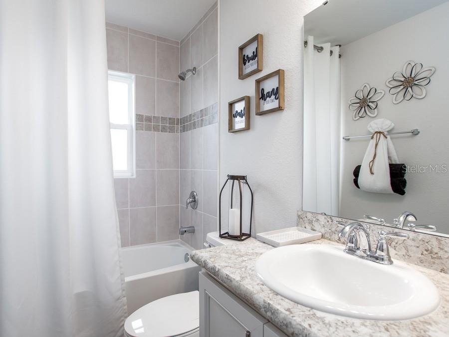 SUMMERCREST - Residential