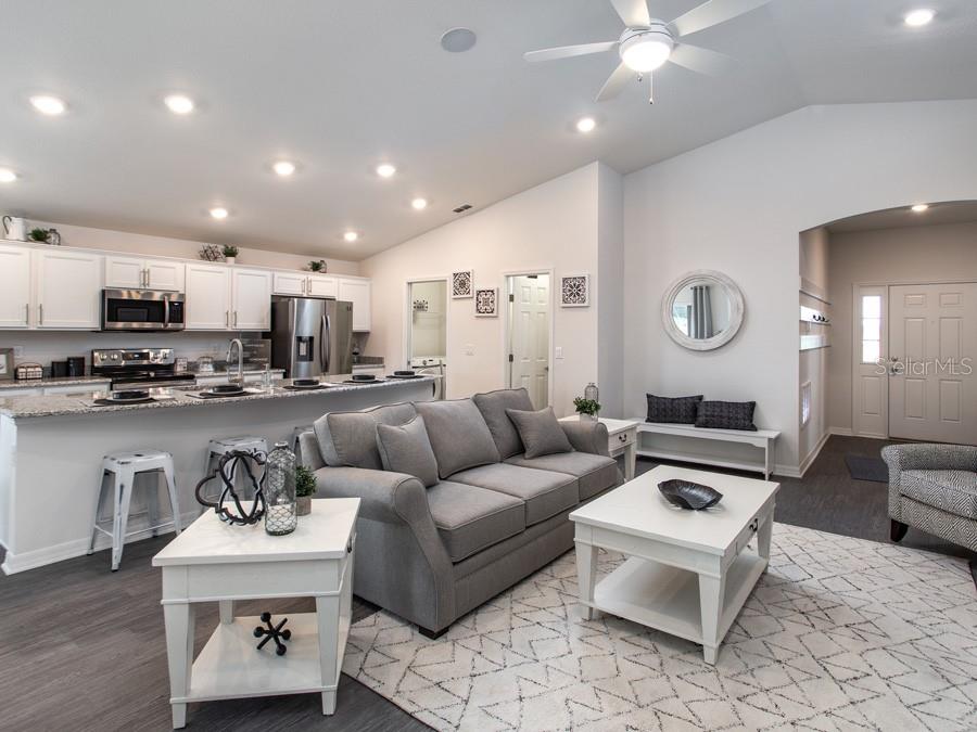 SUMMERCREST - Residential