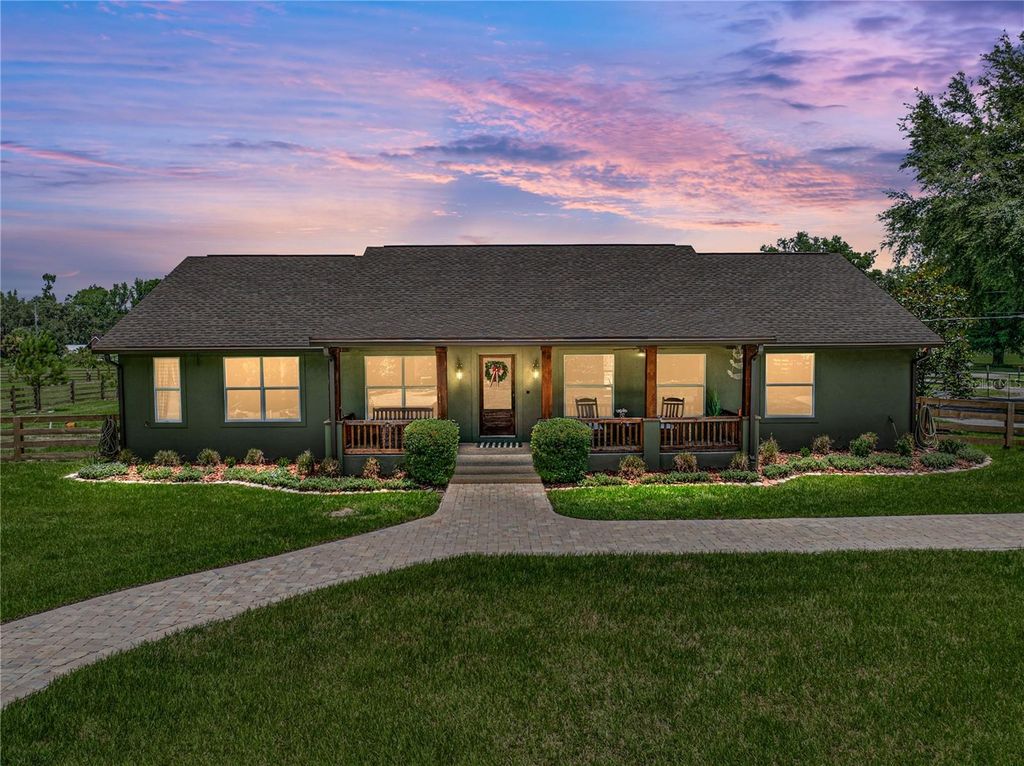 Photo of 3412 Ace Lane, Dover, FL 33527 (MLS # TB8396468)