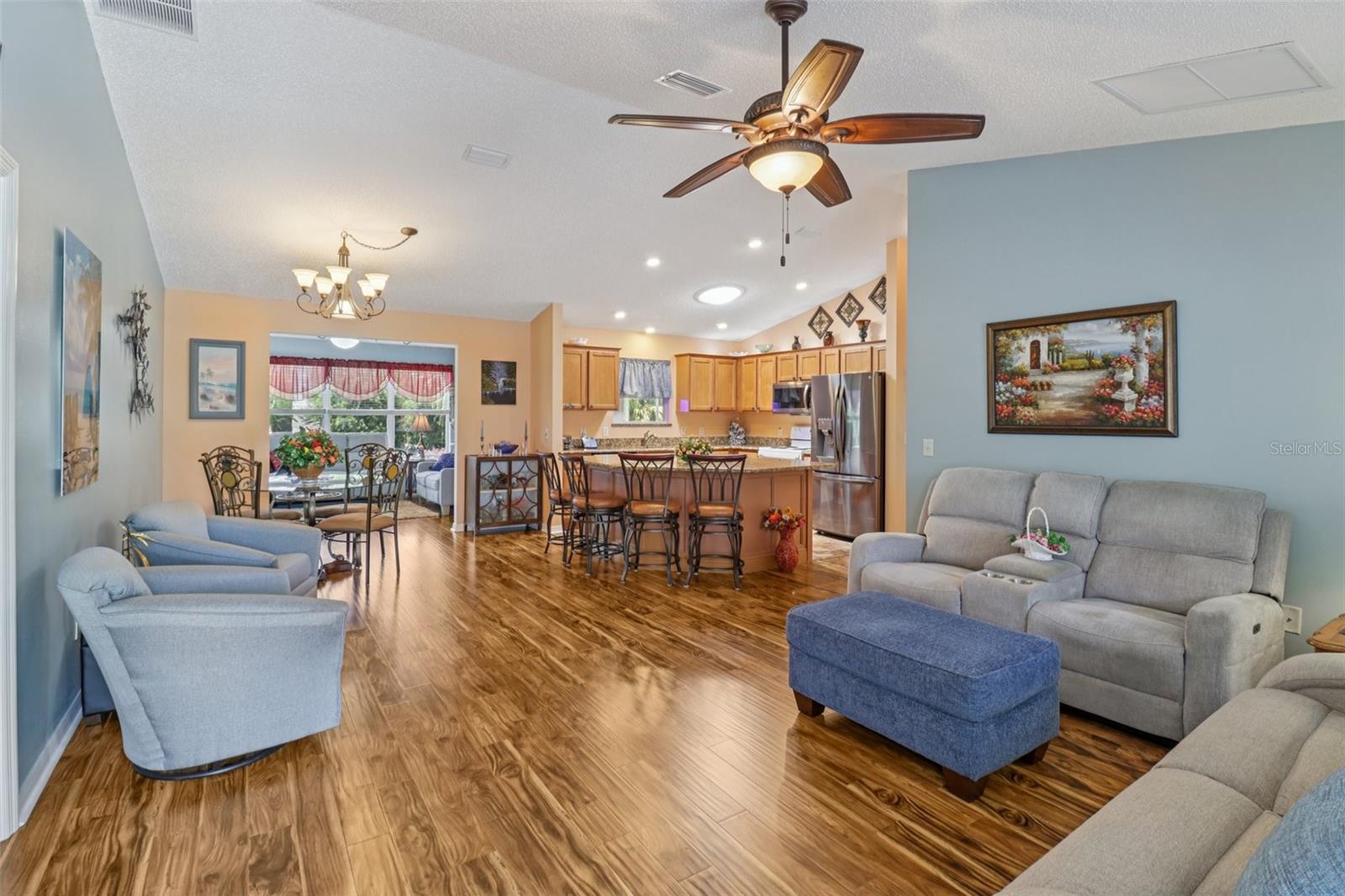 2661 ENGLISH IVY CIRCLE