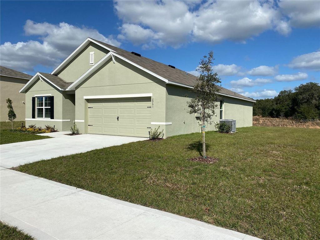 Photo of 2961 NE 43rd Road, Ocala, FL 34470 (MLS # OM712468)