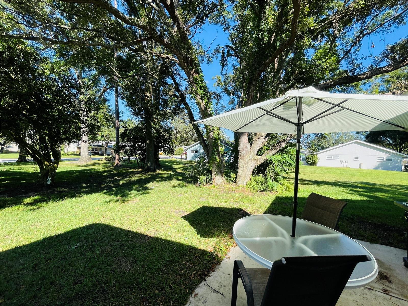 CIRCLE SQUARE WOODS - Residential