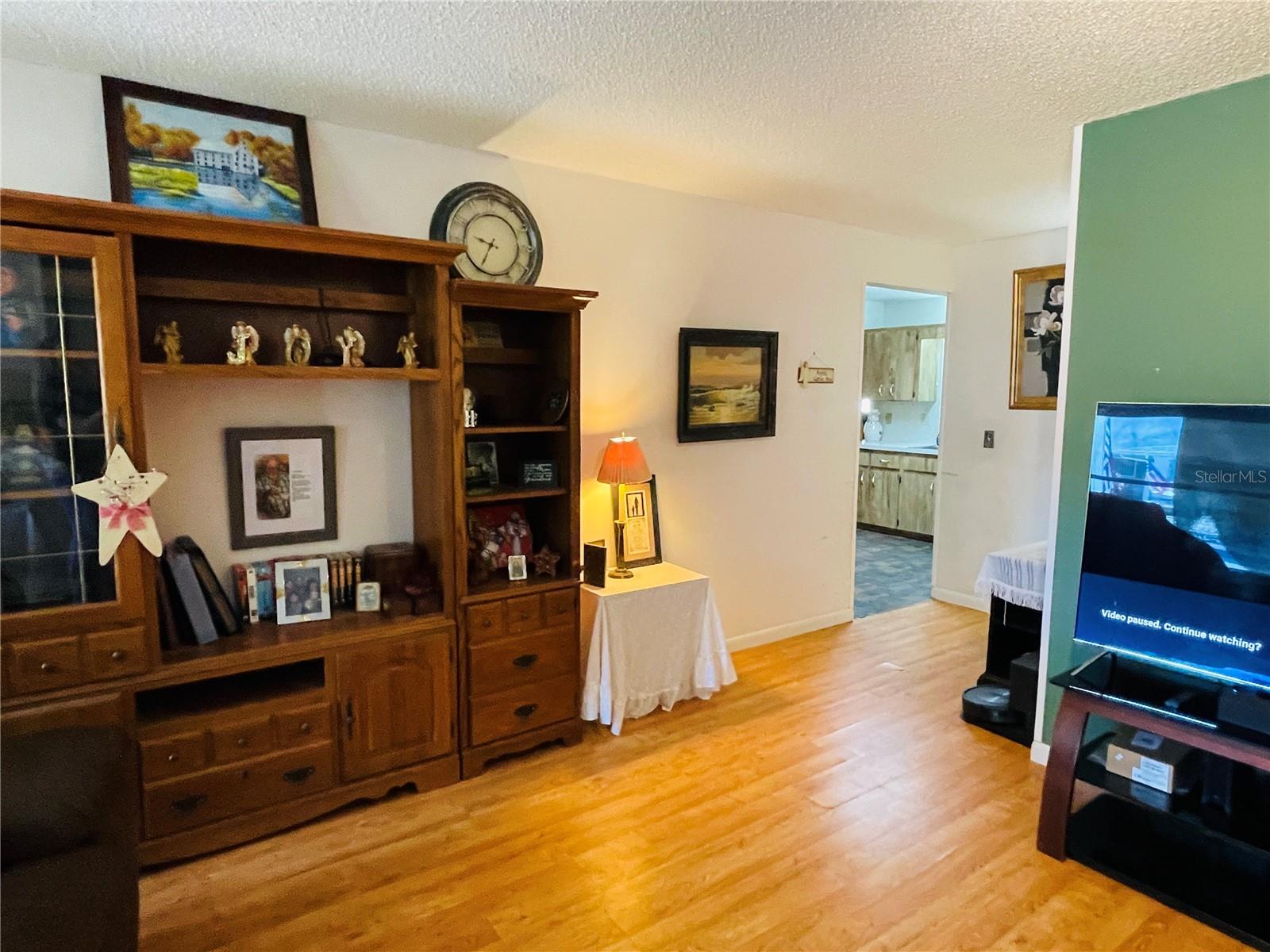 CIRCLE SQUARE WOODS - Residential