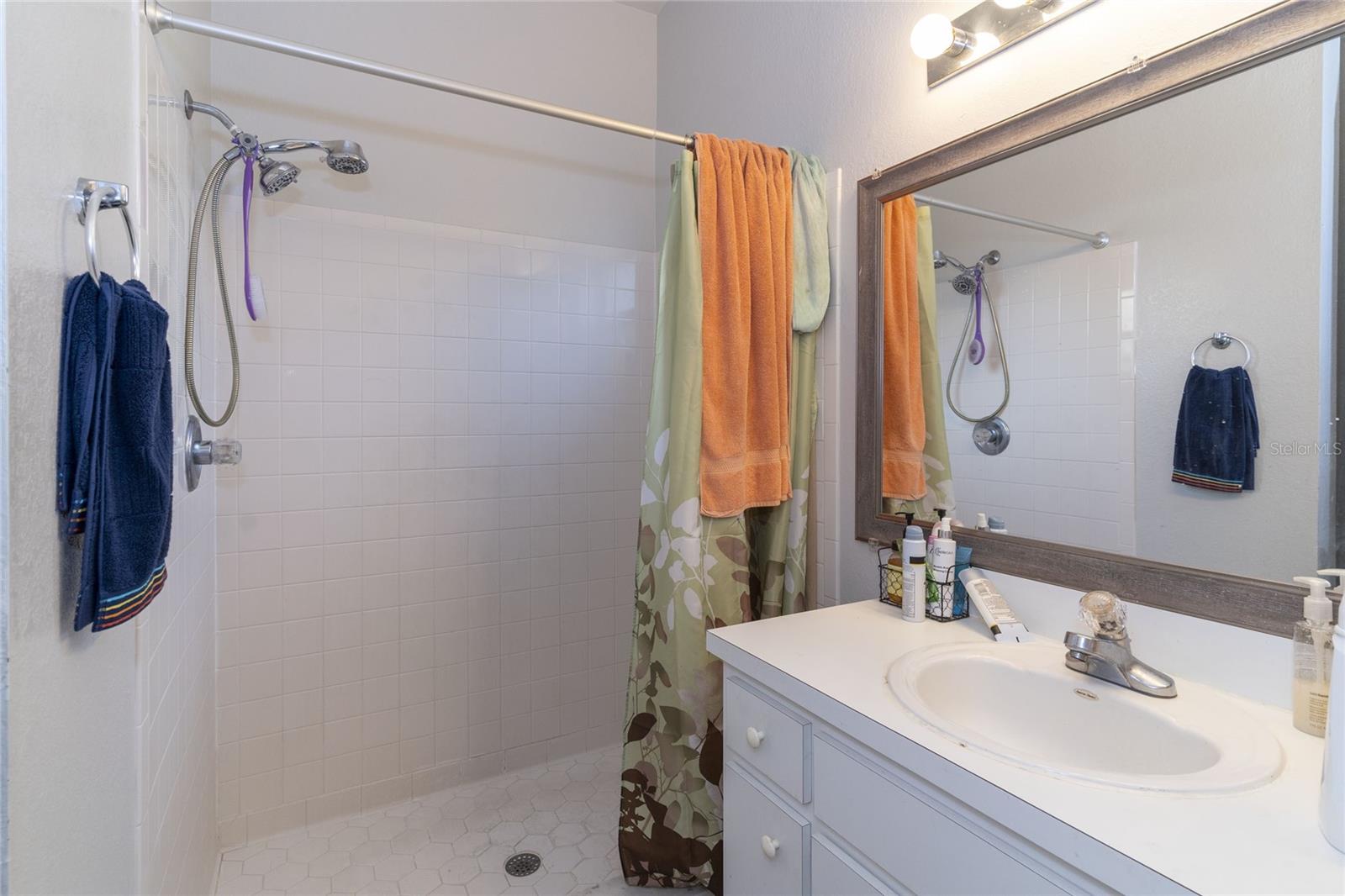 QUEENS COVE PH 03B - Residential