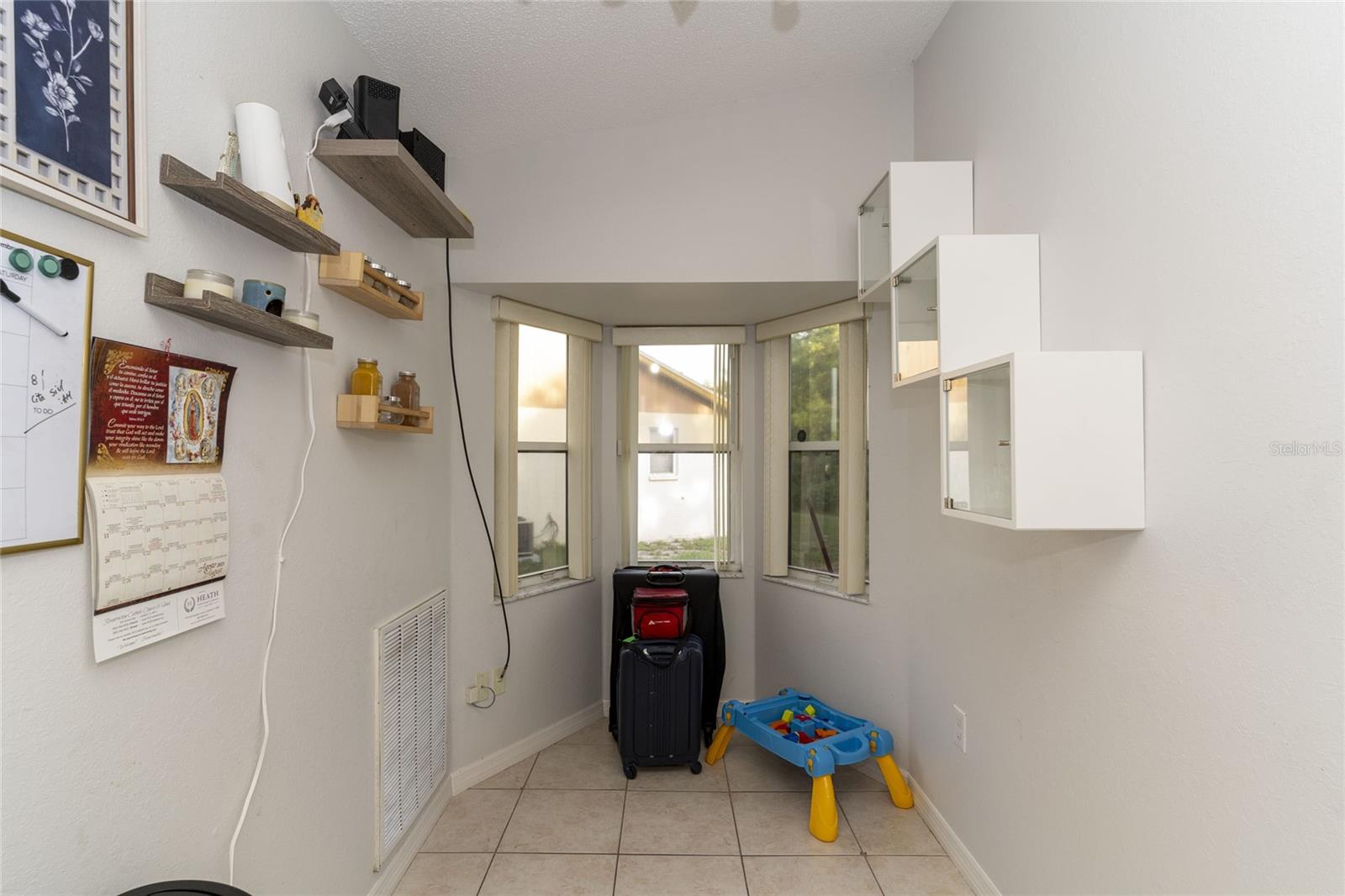 QUEENS COVE PH 03B - Residential