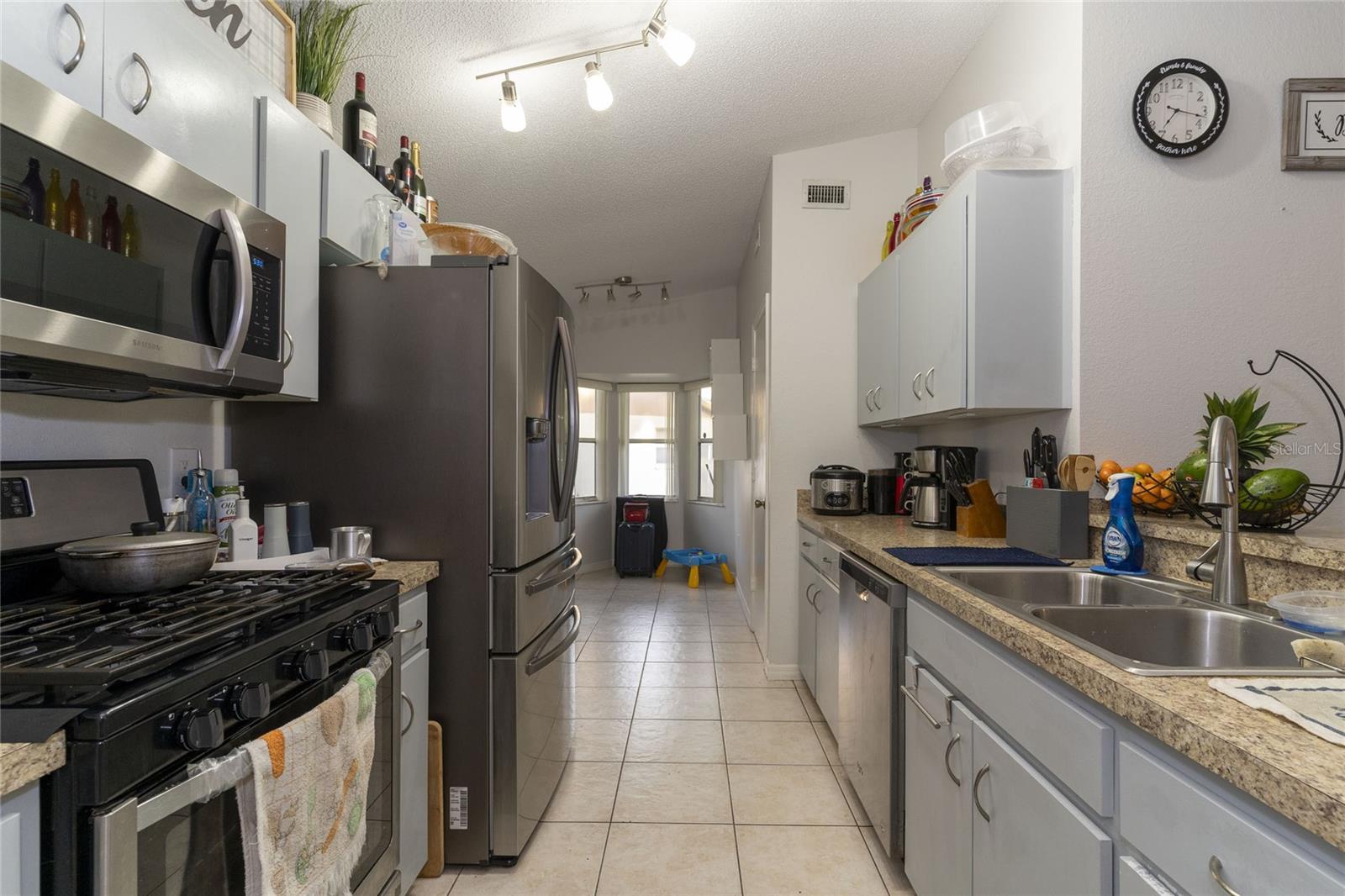 QUEENS COVE PH 03B - Residential