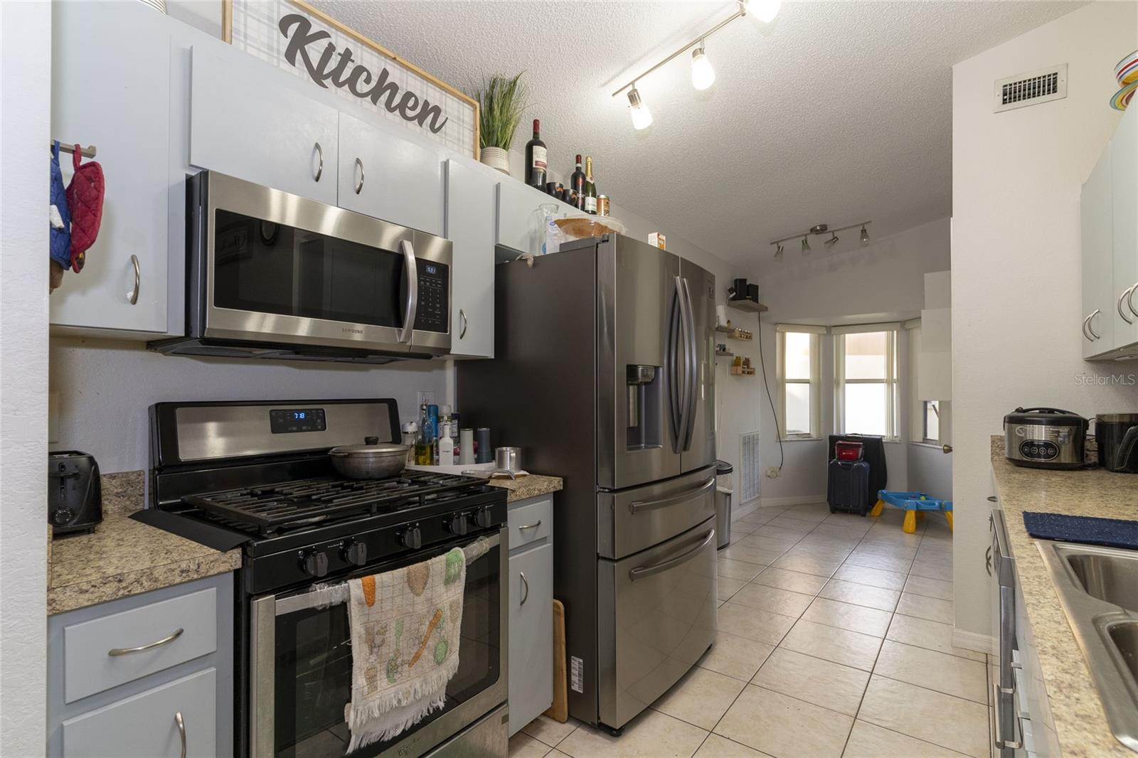 QUEENS COVE PH 03B - Residential