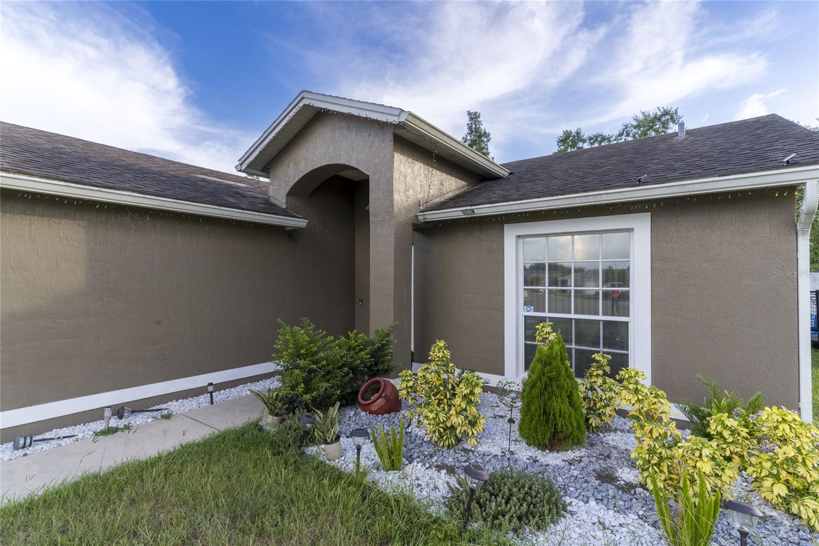 QUEENS COVE PH 03B - Residential