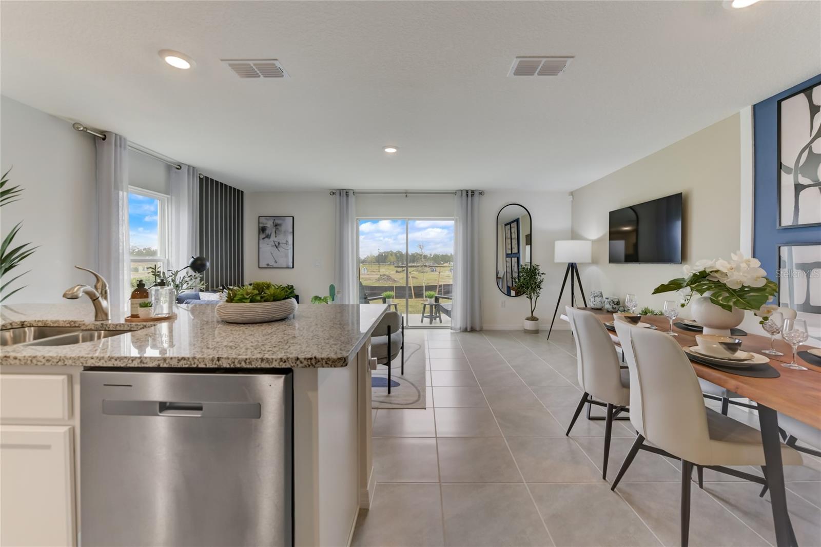 6619 LEO LANE
