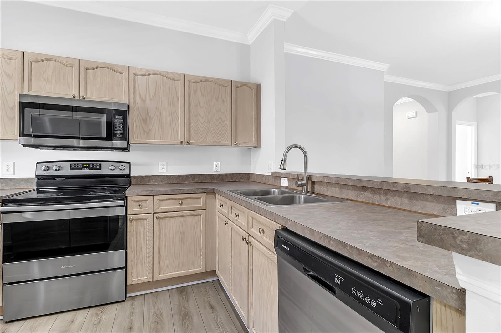 MAGIC LANDINGS PH 2 - Residential