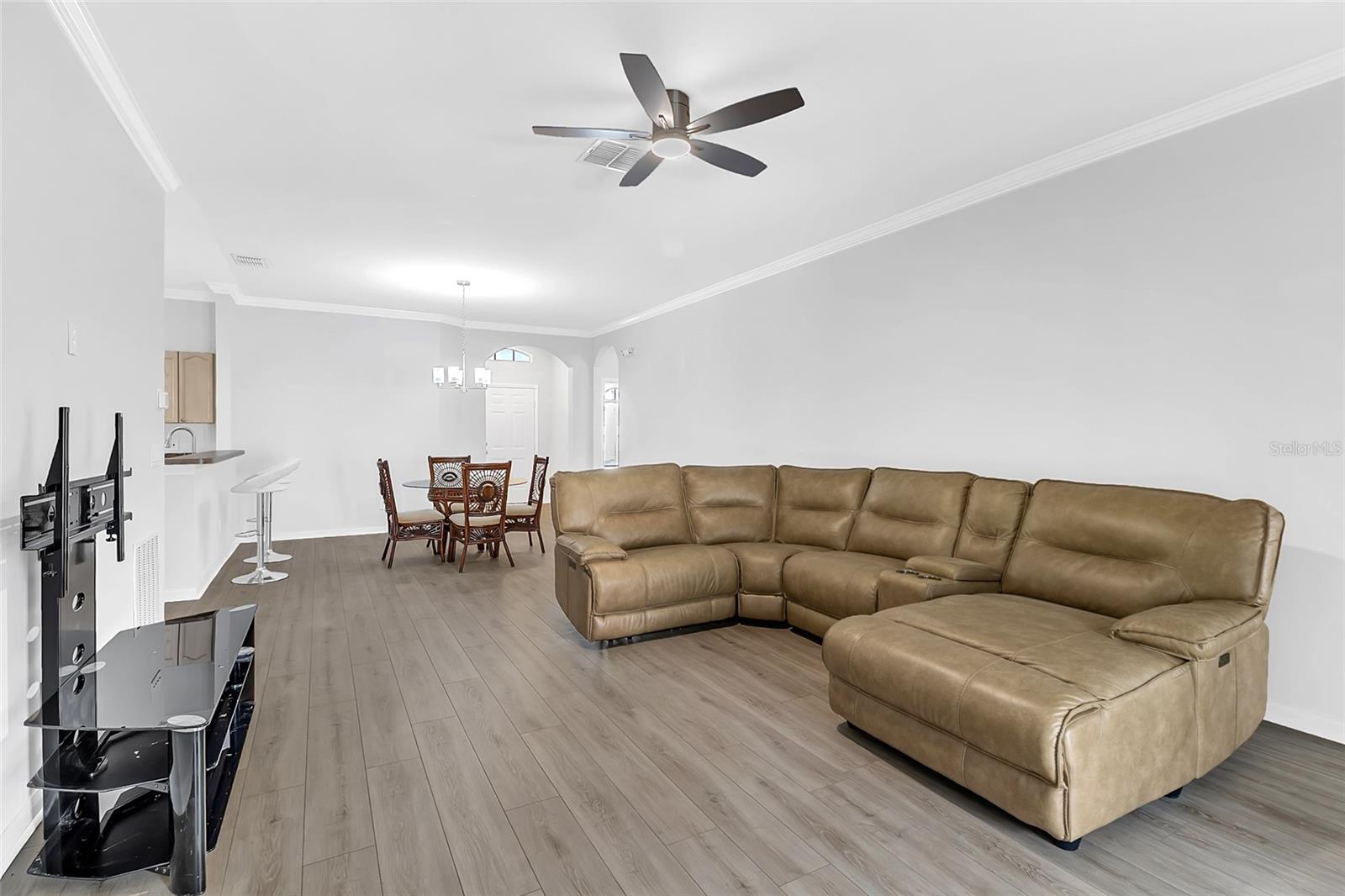 MAGIC LANDINGS PH 2 - Residential