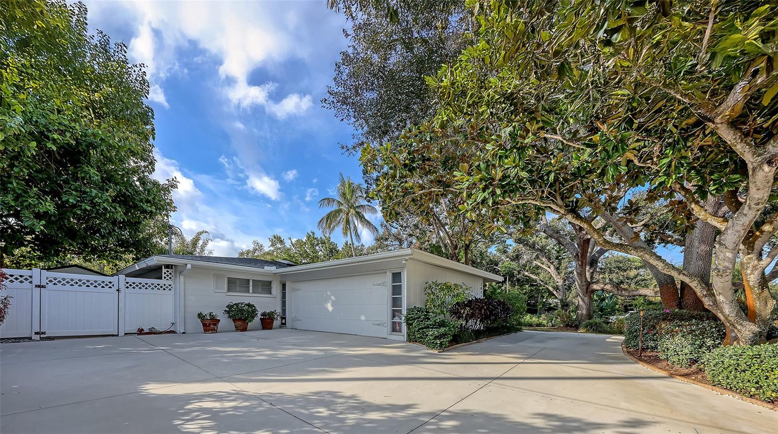 SHORELAND WOODS SUB - Residential